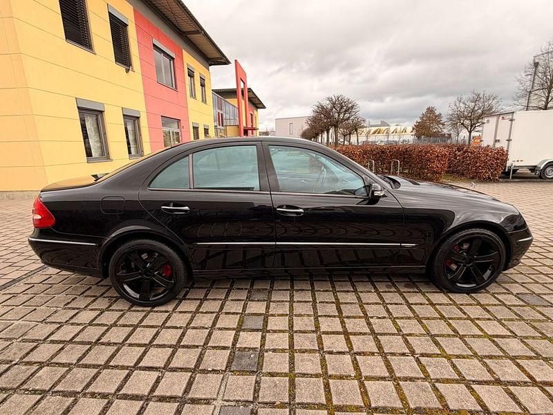 Gebraucht Mercedes E320 Avantgarde 224 PS (164 kW) 2005 Schwarz Limousine