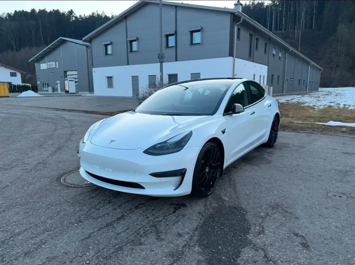Käytetty Tesla Model 3 Performance 377 kW (513 HP) 2021 Valkoinen Sedan