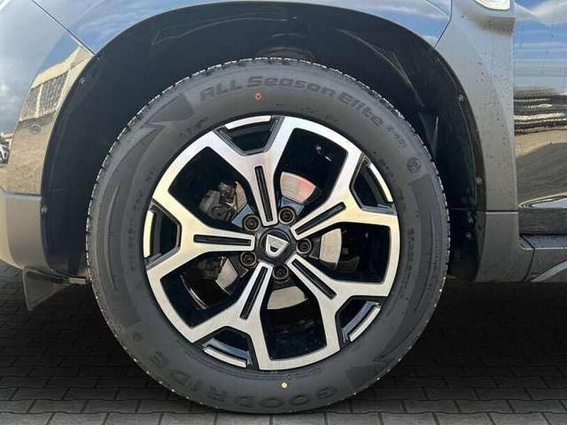 Gebraucht Dacia Duster Prestige 150 PS (110 kW) 2021 Perlmuttschwarz SUV