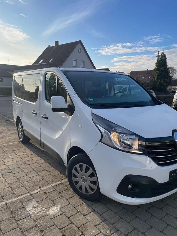 Gebraucht Renault Trafic 121 PS (88 kW) 2019 Weiß Van / Kleinbus