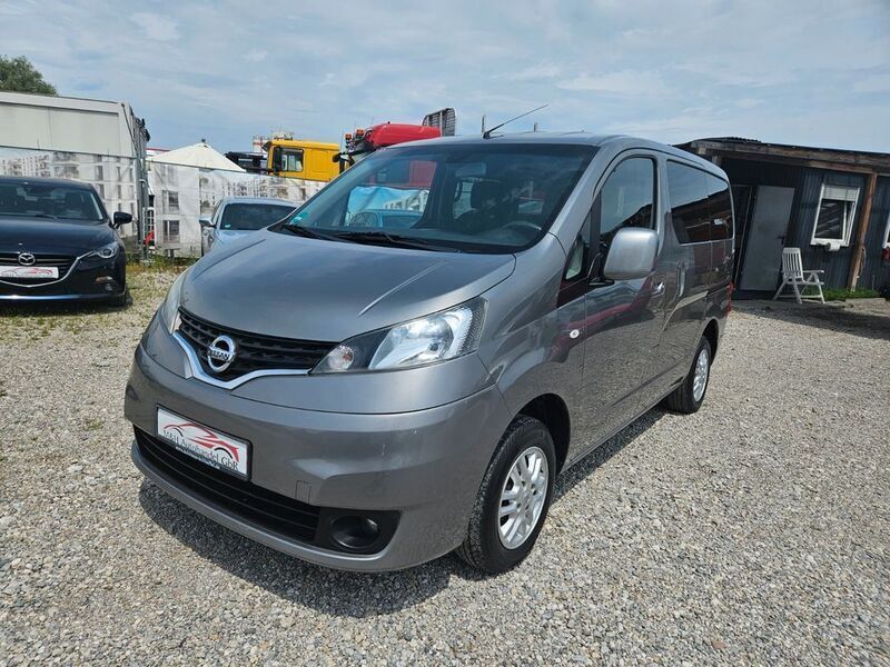 Grau Gebraucht 2013 Nissan Evalia Tekna Van / Kleinbus | 7.499 € (Guter Preis) - Bild 1/4