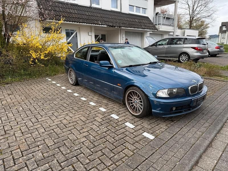 Gebraucht BMW 323 193 PS (141 kW) 1999 Blau Coupé