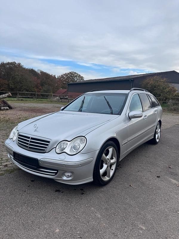 Silber Gebraucht 2004 Mercedes C200 Kombi | 1.490 € (Guter Preis) - Bild 1/4