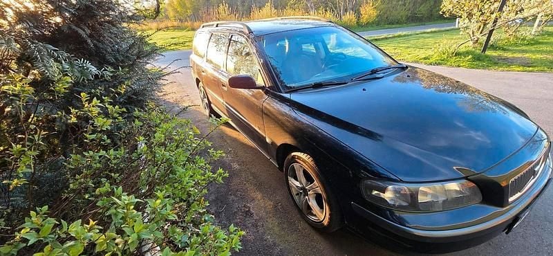 Second-hand Volvo V70 190 CP (139 kW) 2004 Negru Break
