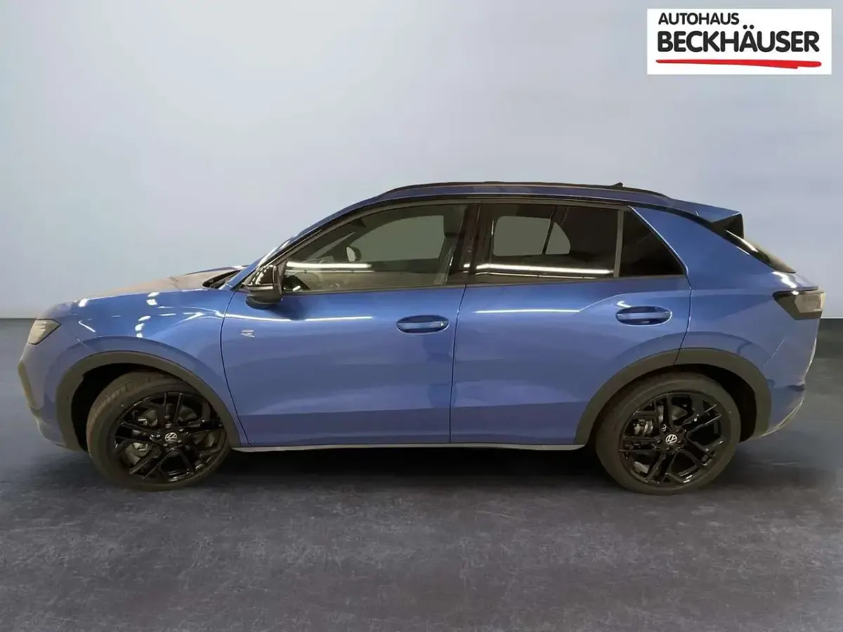 Neu VW T-Roc R-line 150 PS (110 kW) 2026 7x  celestial blue met. SUV