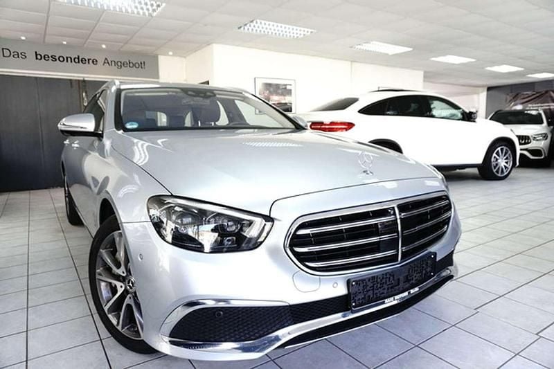 Hightechsilber Gebraucht 2021 Mercedes E400 Exclusive Kombi | 33.950 € (Superpreis) - Bild 1/4