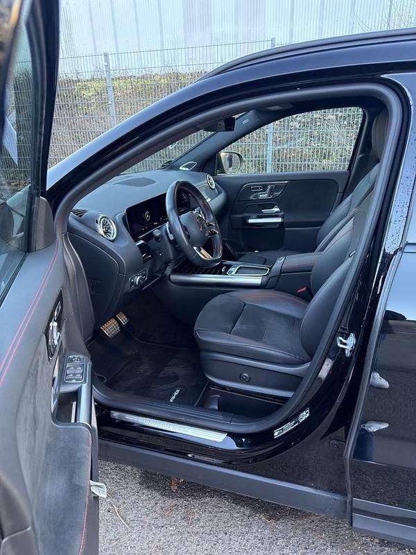 Gebraucht Mercedes GLA220 AMG 190 PS (139 kW) 2023 Schwarz SUV