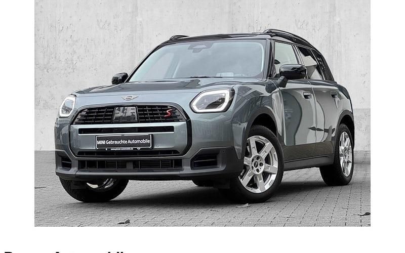 Second-hand Mini Countryman Classic 218 CP (160 kW) 2024 Verde SUV