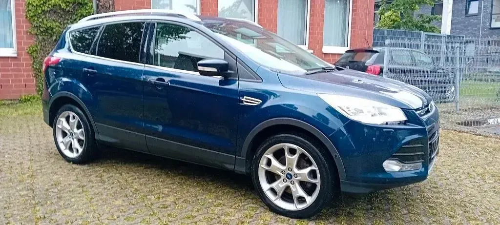 Usata Ford Kuga 163 CV (119 kW) 2013 Blu SUV