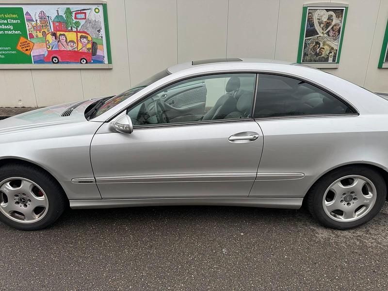 Gebraucht Mercedes CLK200 163 PS (119 kW) 2004 Silber Coupé