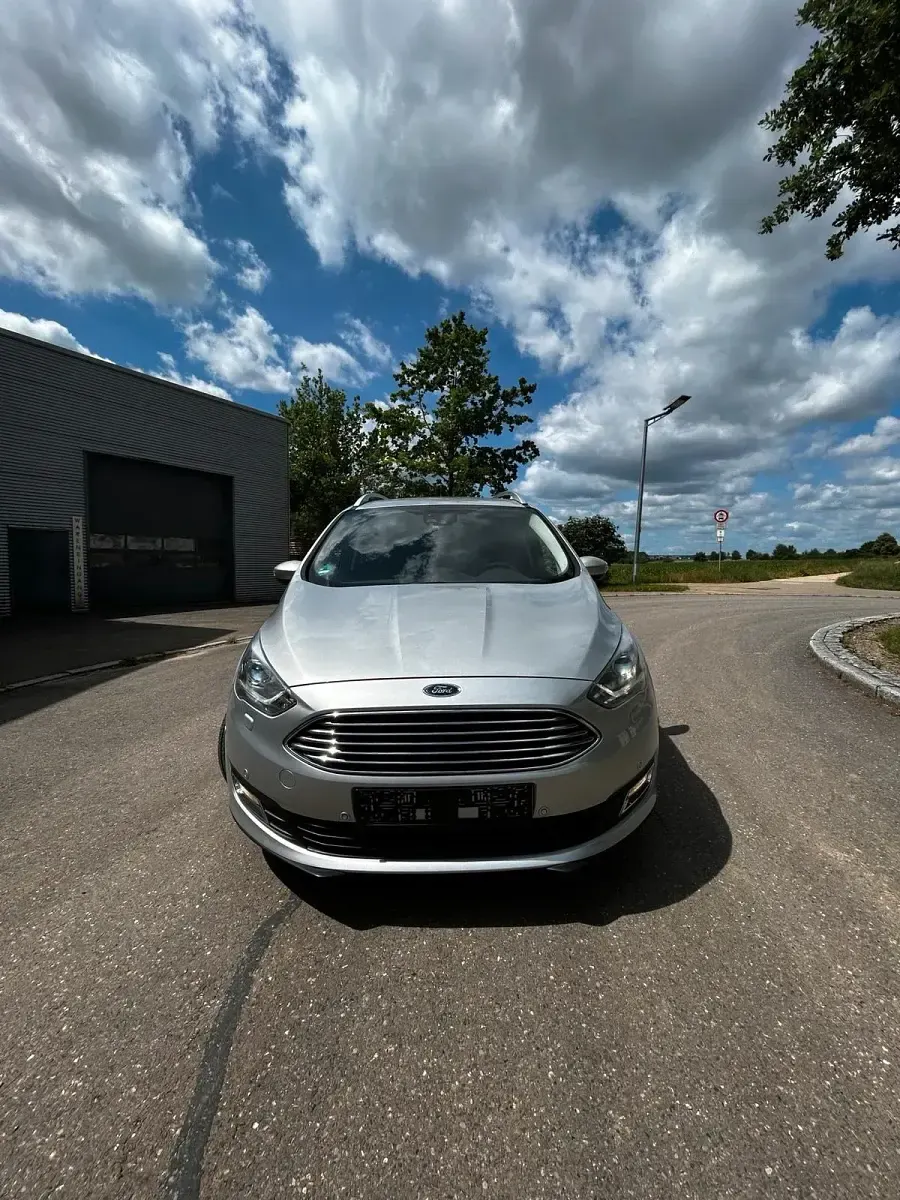 Gebraucht Ford Grand C-Max 150 PS (110 kW) 2016 Silber Van / Kleinbus