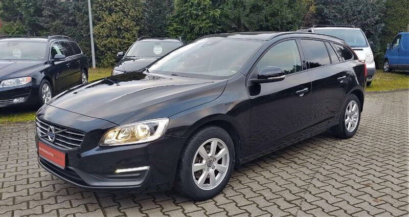 Schwarz Gebraucht 2014 Volvo V60 Kombi | 12.490 € (Etwas zu teuer) - Bild 1/4