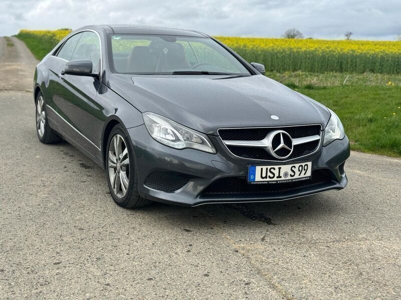 Braun Gebraucht 2014 Mercedes E220 Coupé | 16.500 € (Fairer Preis) - Bild 1/4