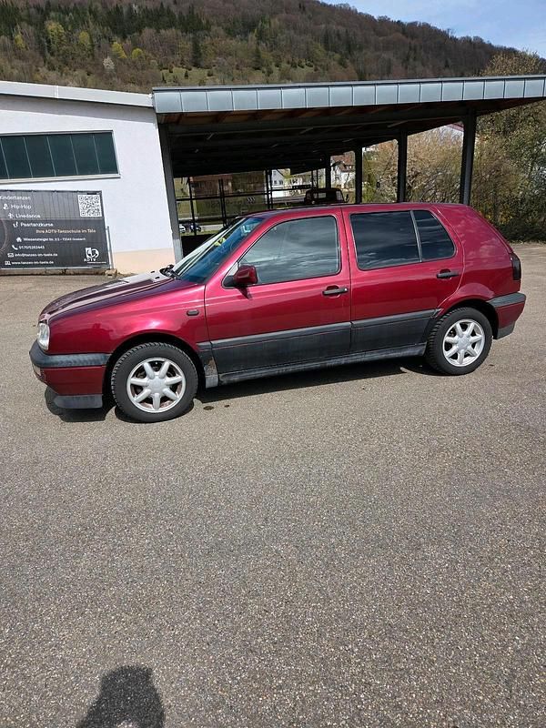 Gebraucht VW Golf III 75 PS (55 kW) 1995 Rot Limousine