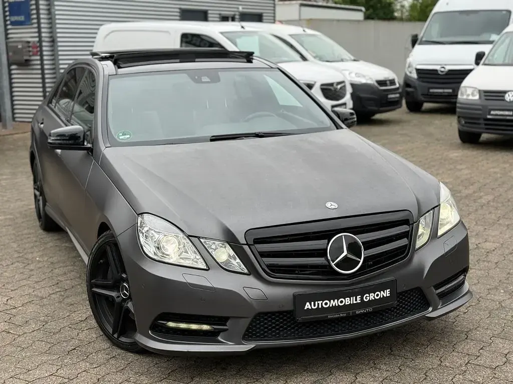 Gebraucht Mercedes E500 AMG 408 PS (300 kW) 2011 Grau Limousine
