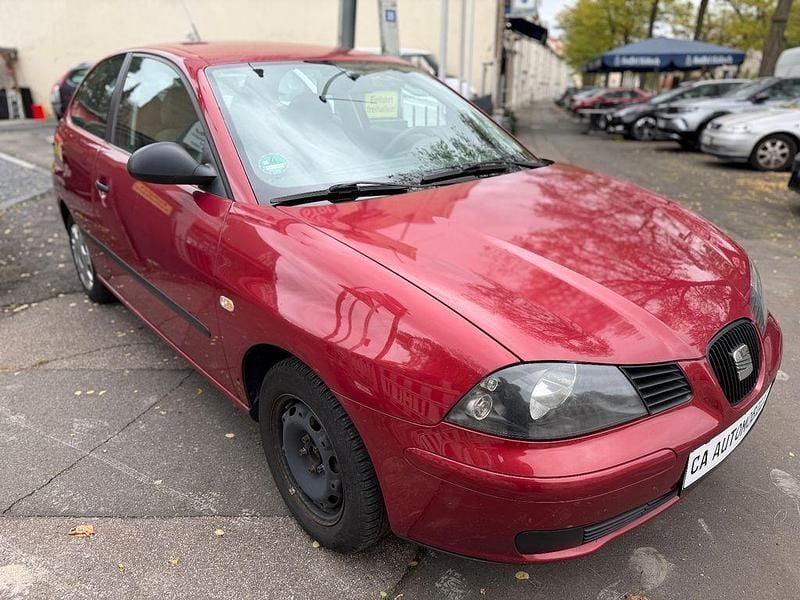 Rot Gebraucht 2004 Seat Ibiza Limousine | 650 € (Superpreis) - Bild 1/4