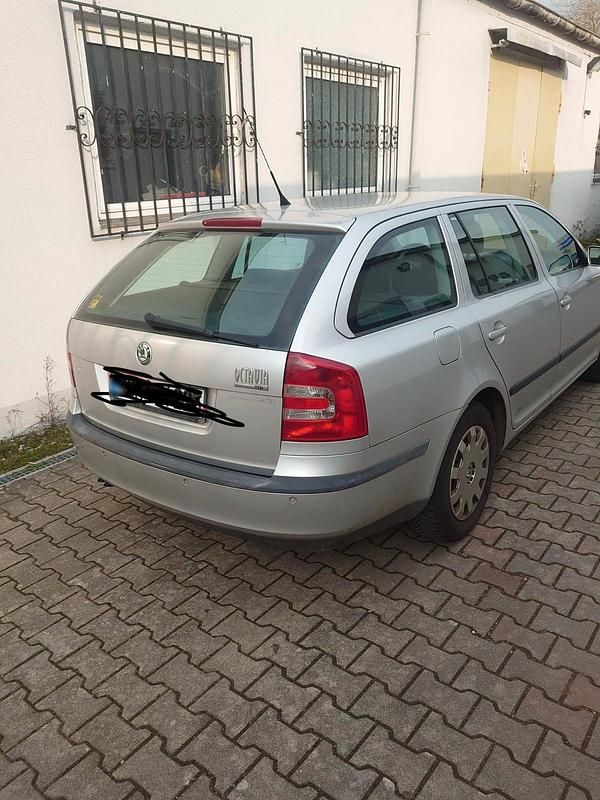 Gebraucht Skoda Octavia 105 PS (77 kW) 2005 Silber Kombi