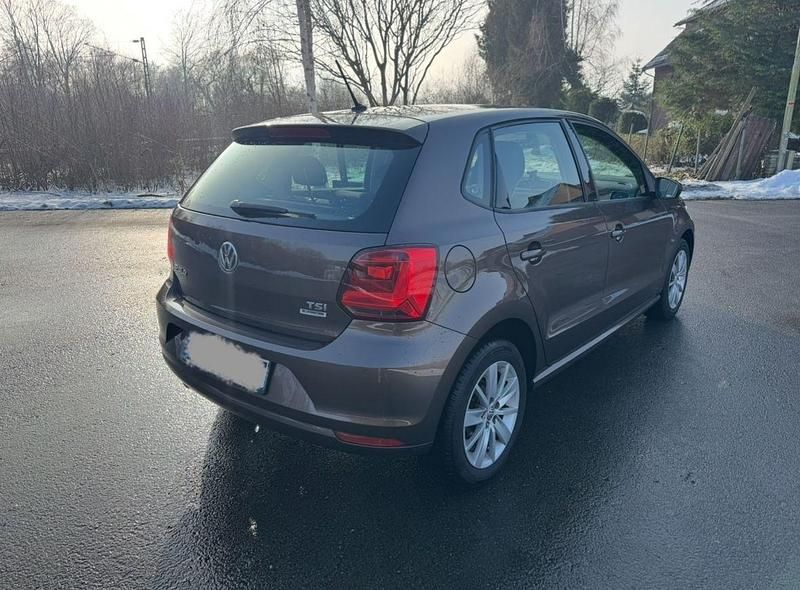 Gebraucht VW Polo Highline 90 PS (66 kW) 2015 Braun Kleinwagen