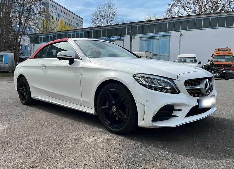 Gebraucht Mercedes C180 AMG line 156 PS (114 kW) 2019 Weiß Cabrio