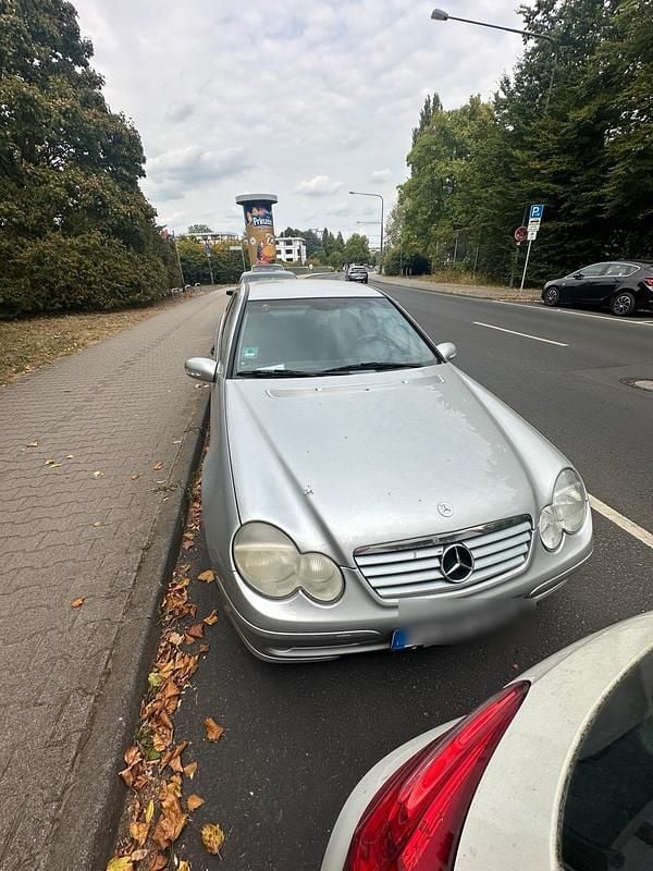 Silber Gebraucht 2001 Mercedes C180 Coupé | 1.250 € (Guter Preis) - Bild 1/4