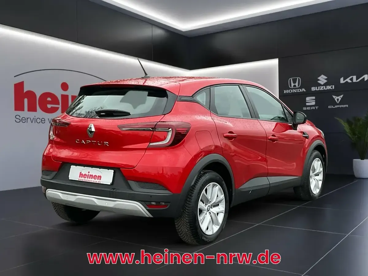 Usata Renault Captur Evolution 140 CV (102 kW) 2023 Rosso SUV