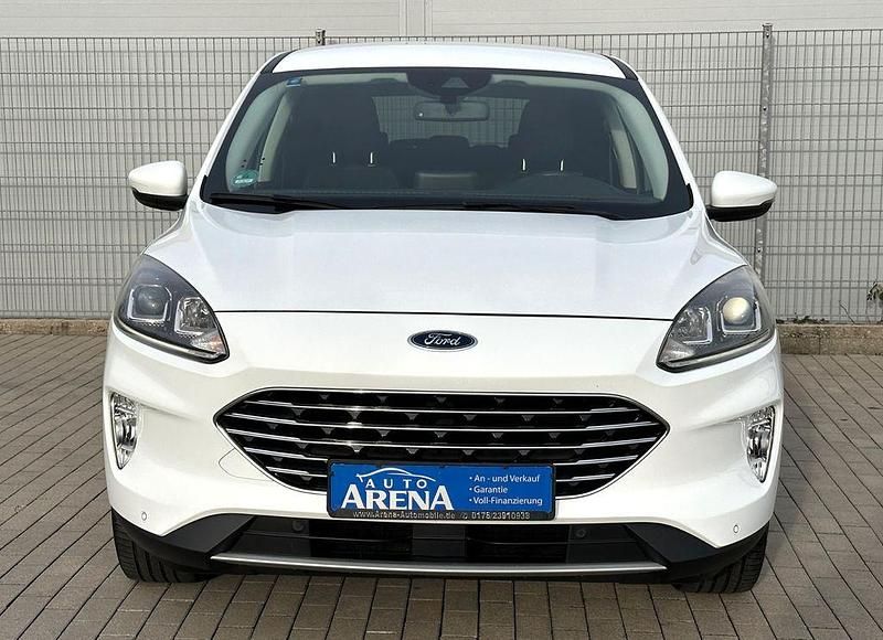 Gebraucht Ford Kuga Titanium 152 PS (111 kW) 2021 Weiß SUV
