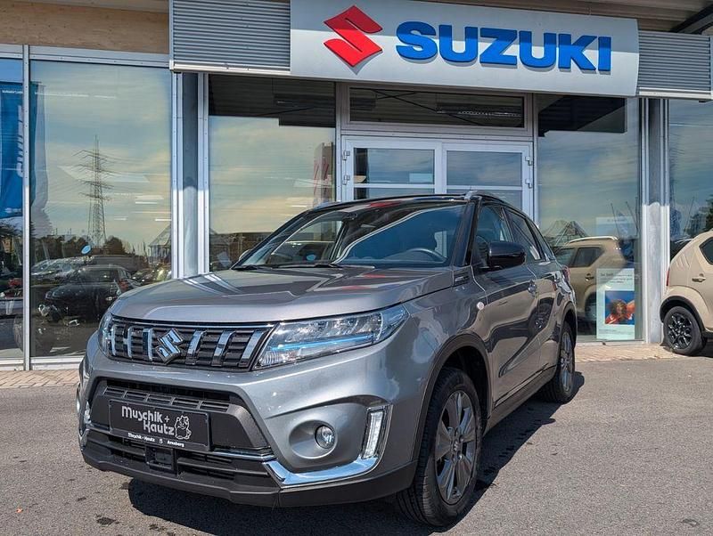 Grau Gebraucht 2021 Suzuki Vitara Comfort+ SUV | 16.450 € (Guter Preis) - Bild 1/4
