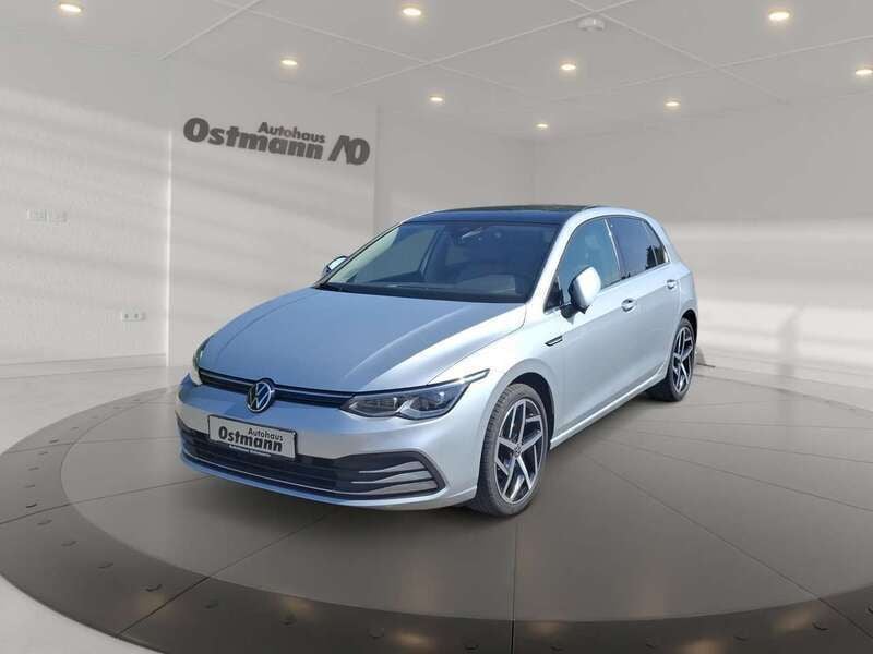 Reflexsilber metallic Gebraucht 2020 VW Golf VIII Style Limousine | 20.871 € (Fairer Preis) - Bild 1/4
