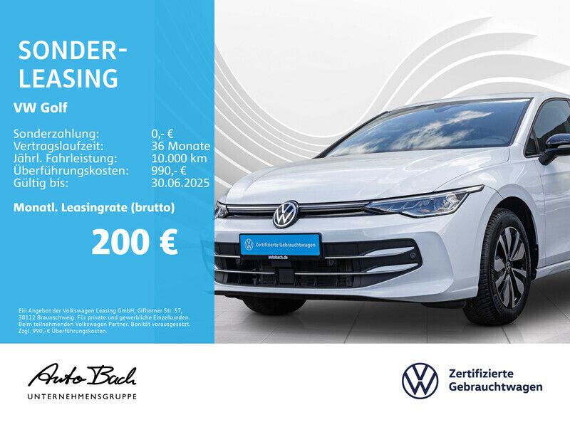 Weiß (pure white) Gebraucht 2024 VW Golf VIII Goal Limousine | 24.470 € (Fairer Preis) - Bild 1/4