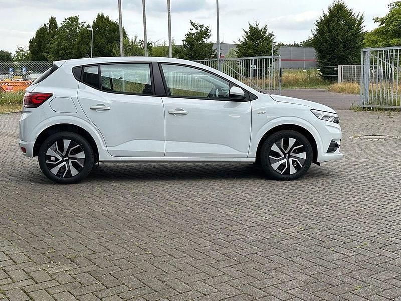 Weiß Gebraucht 2025 Dacia Sandero Expression Limousine | 18.850 € (Fairer Preis) - Bild 1/4