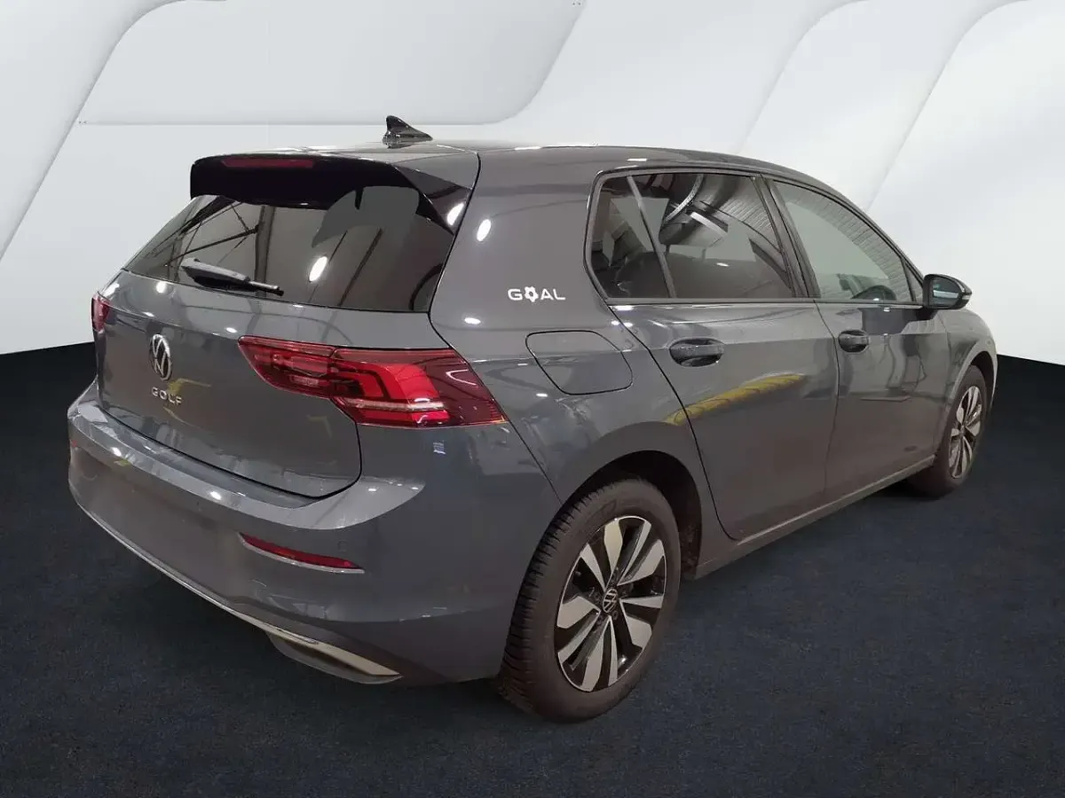 Gebraucht VW Golf VIII Goal 150 PS (110 kW) 2025 Delfingrau (metallic) Limousine