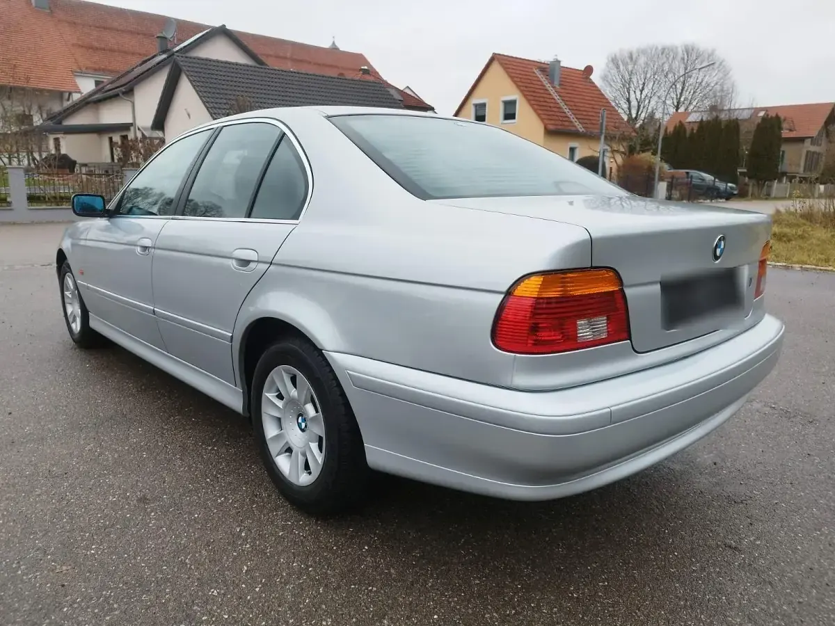 Gebraucht BMW 520 170 PS (125 kW) 2000 Silber Limousine