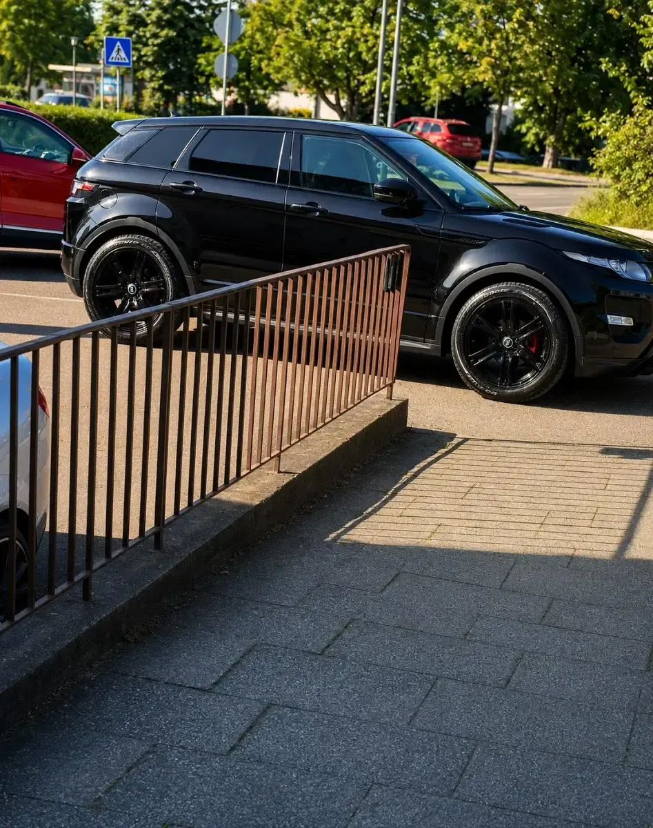 Gebraucht Land Rover Range Rover evoque Dynamic 190 PS (139 kW) 2014 Schwarz SUV