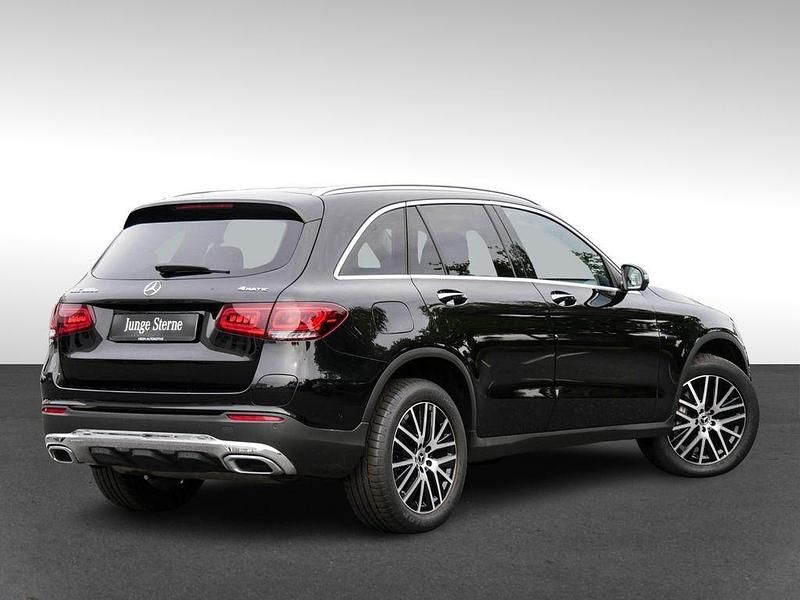 Gebraucht Mercedes GLC300e 320 PS (235 kW) 2021 Schwarz SUV