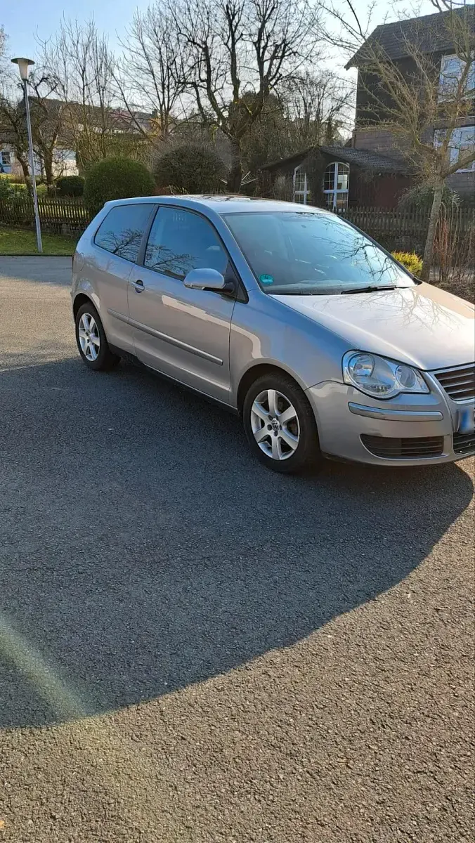 Gebraucht VW Polo 80 PS (58 kW) 2006 Silber Kleinwagen