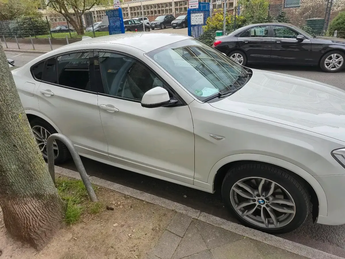 Gebraucht BMW X4 190 PS (139 kW) 2026 Weiß SUV