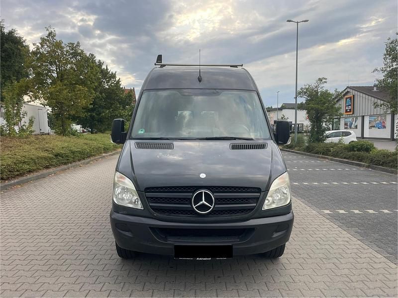 Schwarz Gebraucht 2009 Mercedes 316 Van | 11.850 € (Fairer Preis) - Bild 1/4