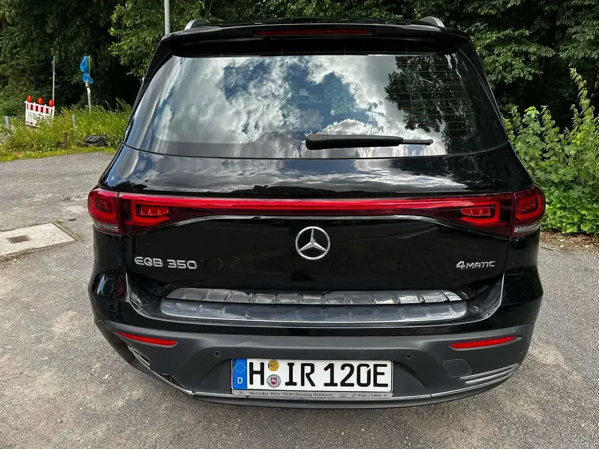 Gebraucht Mercedes EQB350 214 kW (292 PS) 2022 Schwarz SUV