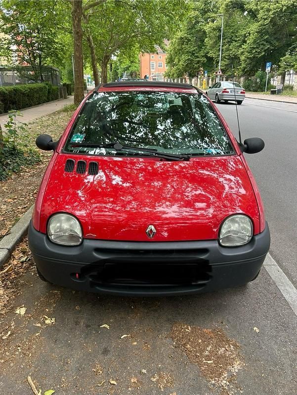 Rot Gebraucht 2003 Renault Twingo Kleinwagen | 800 € (Fairer Preis) - Bild 1/4
