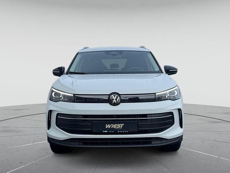 Neu VW Tiguan 150 PS (110 kW) 2026 Weiß SUV