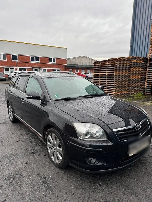 Schwarz Gebraucht 2008 Toyota Avensis Kombi | 2.350 € (Guter Preis) - Bild 1/4