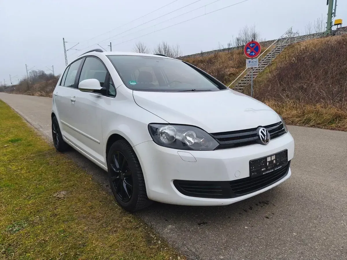 Gebraucht VW Golf VI Trendline 102 PS (75 kW) 2009 Weiß Kleinwagen