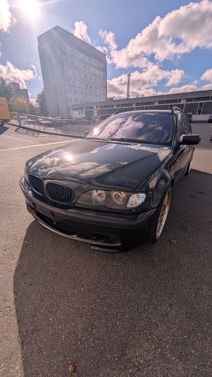 Schwarz Gebraucht 2004 BMW 320 M Sport Kombi | 3.000 € (Superpreis) - Bild 1/4