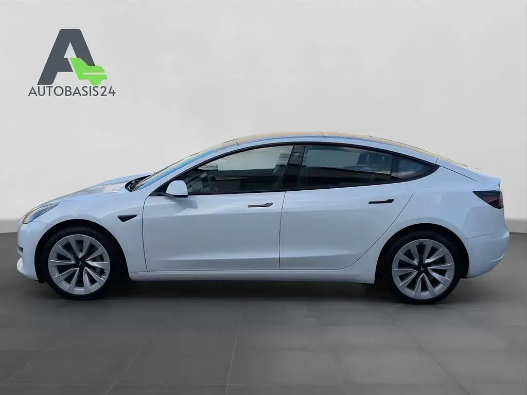 Gebraucht Tesla Model 3 324 kW (441 PS) 2022 Weiß Limousine