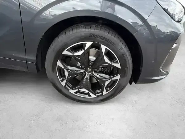 Neu Cupra Terramar 265 PS (194 kW) 2026 Grau SUV
