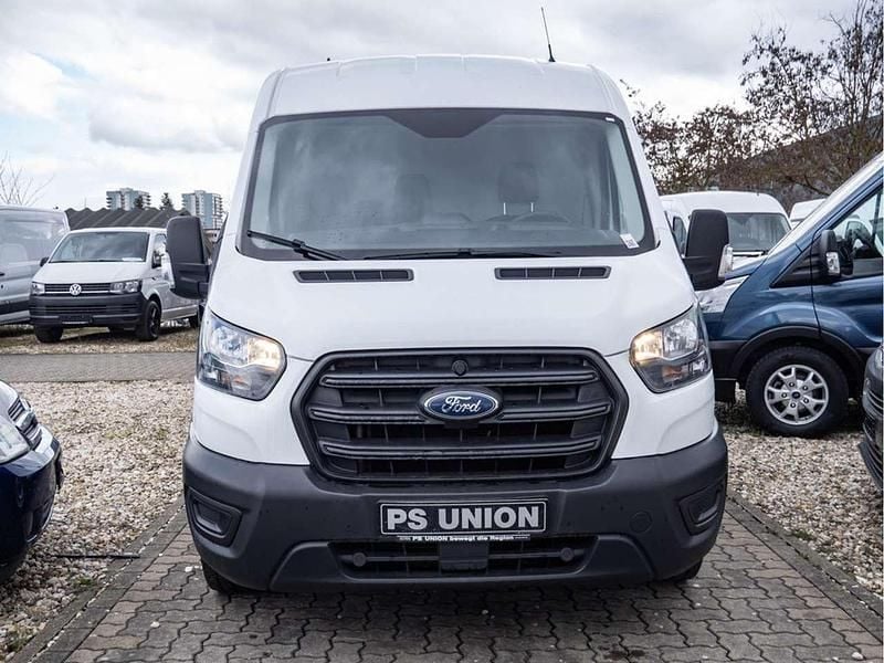 Gebraucht Ford Transit Trend 131 PS (96 kW) 2022 Weiss / frozen white Van