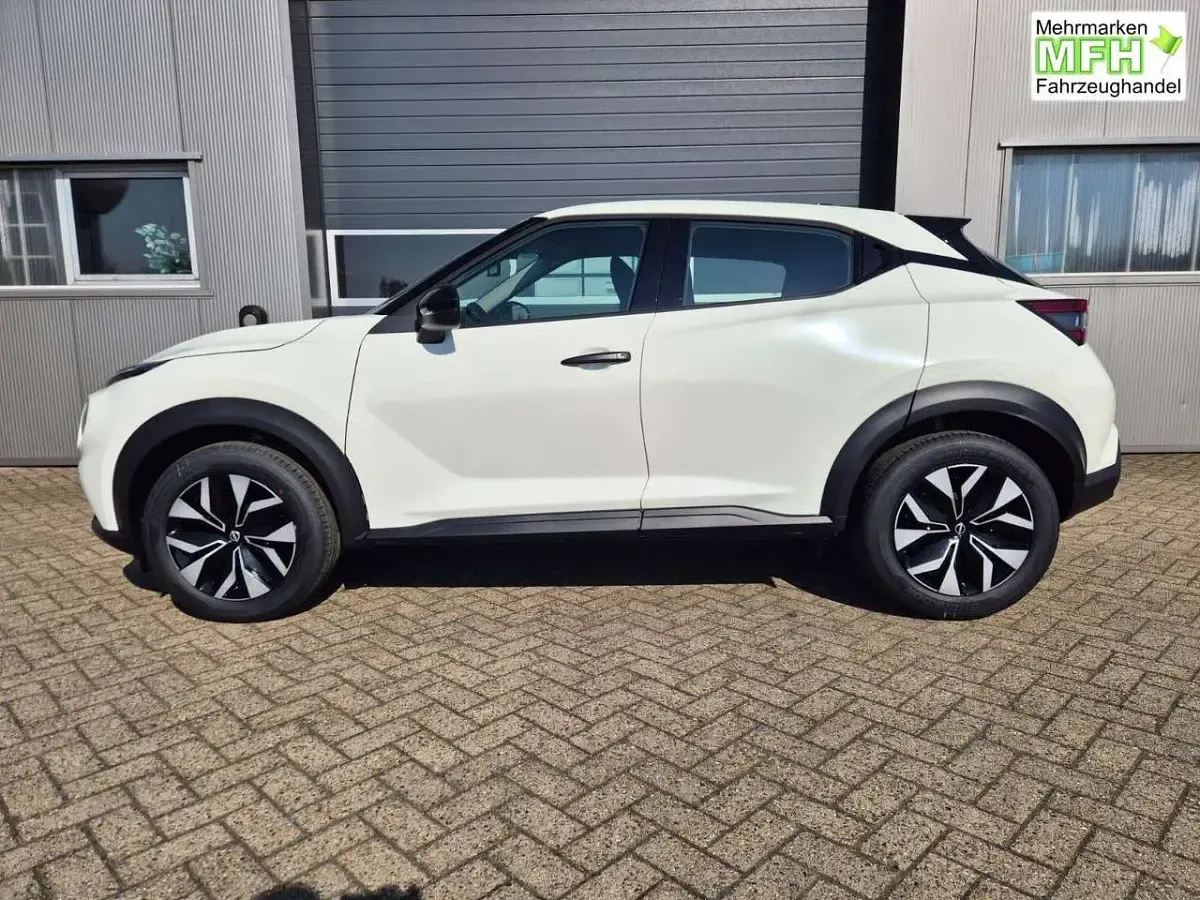 Neu Nissan Juke Acenta 114 PS (83 kW) 2026 Solid white SUV