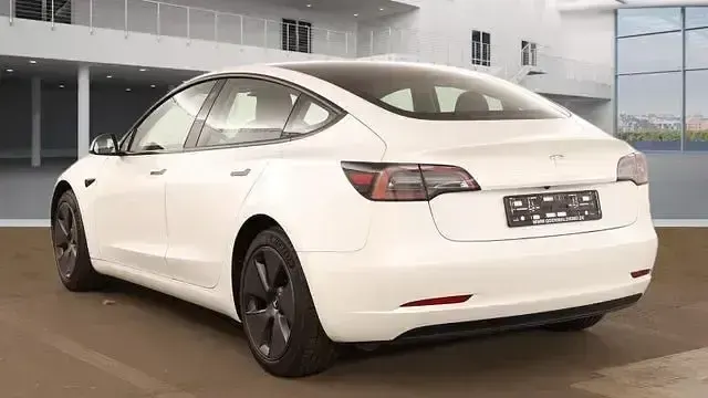 Gebraucht Tesla Model 3 RWD 239 kW (325 PS) 2022 Schwarz Limousine