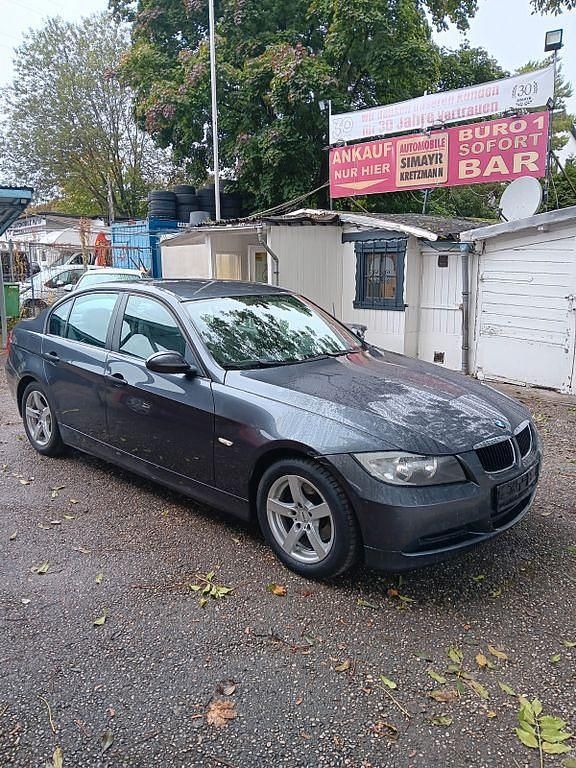 Grau Gebraucht 2006 BMW 320 Limousine | 3.750 € (Fairer Preis) - Bild 1/4