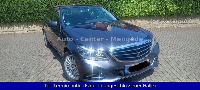 Grau Gebraucht 2015 Mercedes E200 Limousine | 16.900 € (Guter Preis) - Bild 1/4